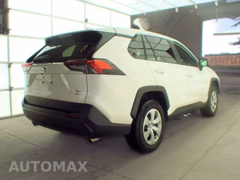 2025 Toyota RAV4 LE - miniatura 4