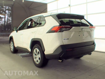 2025 Toyota RAV4 LE - miniatura 6
