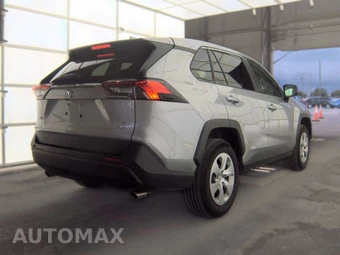 2025 Toyota RAV4 LE - miniatura 4