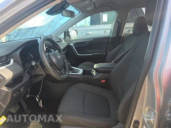 2025 Toyota RAV4 LE - miniatura 7