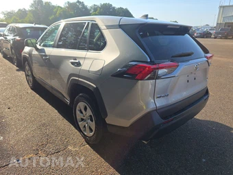 2025 Toyota RAV4 LE - miniatura 6