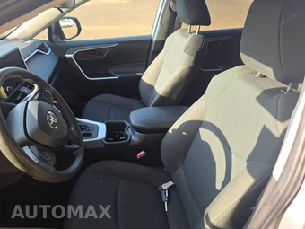2025 Toyota RAV4 LE - miniatura 7