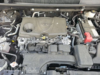 2025 Toyota RAV4 LE - miniatura 15