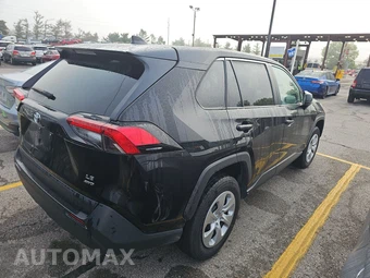 2025 Toyota RAV4 LE - miniatura 4