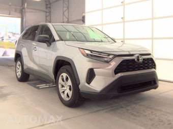 2025 Toyota RAV4 LE - miniatura 3