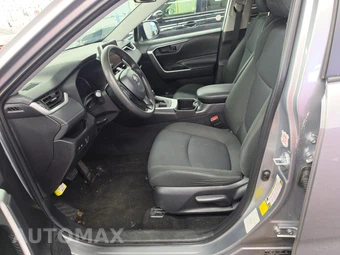 2025 Toyota RAV4 LE - miniatura 7