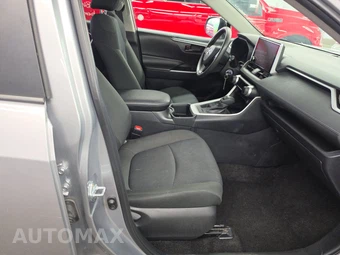 2025 Toyota RAV4 LE - miniatura 8