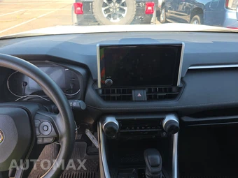 2025 Toyota RAV4 LE - miniatura 11