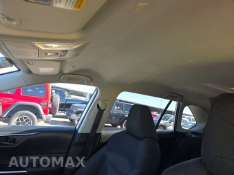 2025 Toyota RAV4 LE - miniatura 18