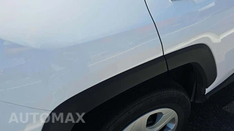 2025 Toyota RAV4 LE - miniatura 25