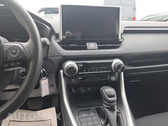 2025 Toyota RAV4 LE - miniatura 11