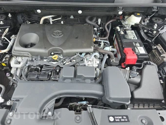 2025 Toyota RAV4 LE - miniatura 15