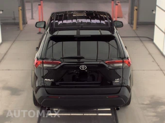 2025 Toyota RAV4 LE - miniatura 5