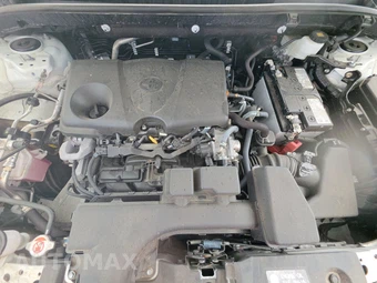 2025 Toyota RAV4 LE - miniatura 15