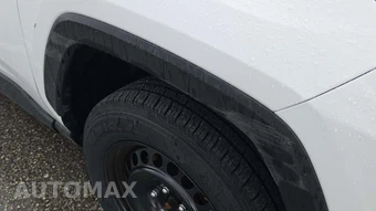 2025 Toyota RAV4 LE - miniatura 21