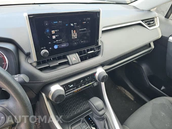2025 Toyota RAV4 LE - miniatura 11