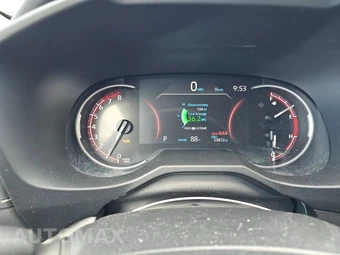2025 Toyota RAV4 LE - miniatura 12