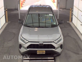 2025 Toyota RAV4 LE - miniatura 2