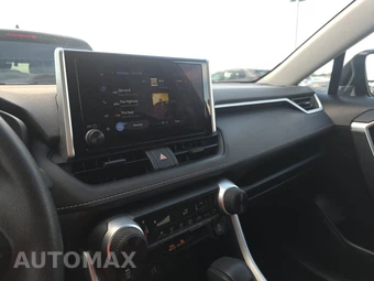 2025 Toyota RAV4 LE - miniatura 11