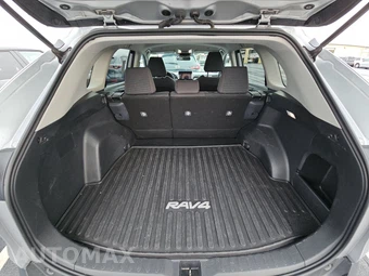 2025 Toyota RAV4 LE - miniatura 16