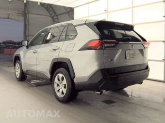 2025 Toyota RAV4 LE - miniatura 6