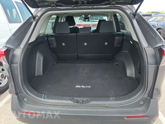 2025 Toyota RAV4 LE – miniatura 16