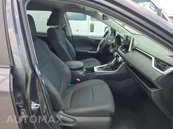 2025 Toyota RAV4 LE – miniatura 8