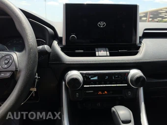 2025 Toyota RAV4 LE - miniatura 11