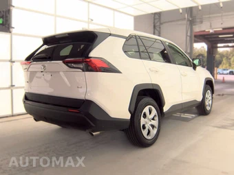 2025 Toyota RAV4 LE - miniatura 4