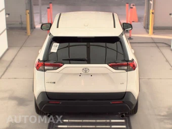 2025 Toyota RAV4 LE - miniatura 5