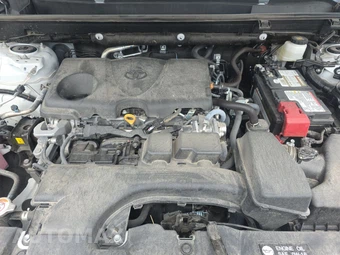 2025 Toyota RAV4 LE - miniatura 15