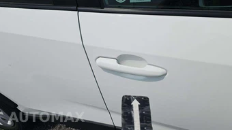 2025 Toyota RAV4 LE - miniatura 27