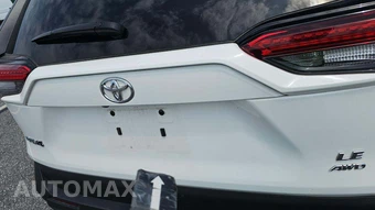 2025 Toyota RAV4 LE - miniatura 29