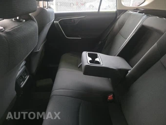 2025 Toyota RAV4 LE - miniatura 13