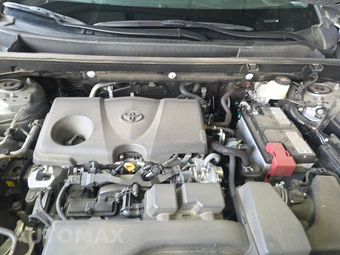 2025 Toyota RAV4 LE - miniatura 15