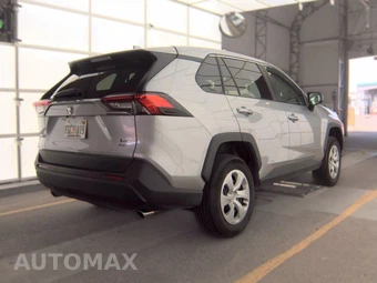 2025 Toyota RAV4 LE - miniatura 4