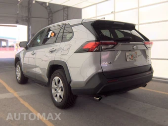 2025 Toyota RAV4 LE - miniatura 6