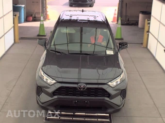 2025 Toyota RAV4 LE - miniatura 2