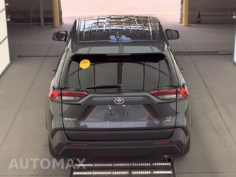 2025 Toyota RAV4 LE - miniatura 5