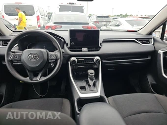 2025 Toyota RAV4 LE - miniatura 11
