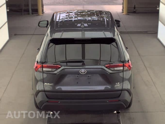 2025 Toyota RAV4 LE - miniatura 5