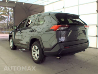 2025 Toyota RAV4 LE - miniatura 6