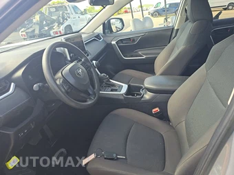 2025 Toyota RAV4 LE - miniatura 7