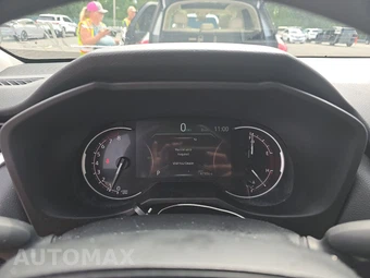 2025 Toyota RAV4 LE - miniatura 12
