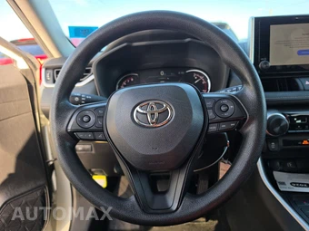 2025 Toyota RAV4 LE - miniatura 10
