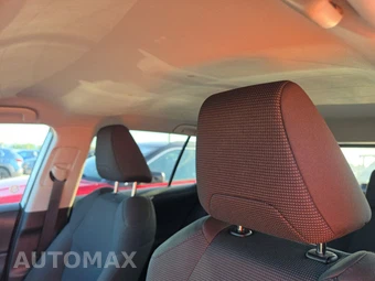 2025 Toyota RAV4 LE - miniatura 17