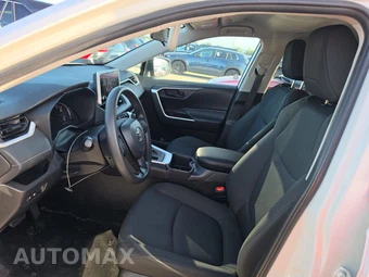2025 Toyota RAV4 LE - miniatura 7
