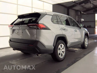 2025 Toyota RAV4 LE - miniatura 4