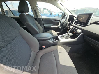 2025 Toyota RAV4 LE - miniatura 8