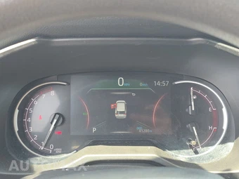 2025 Toyota RAV4 LE - miniatura 12